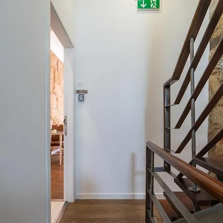 Charming Gem Metro Balcony Location * Порту