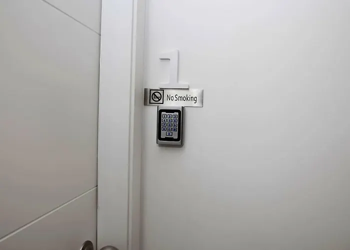 Cozy Star 1 Balcony Ac Near Merto Apartman