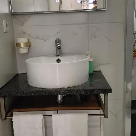 Cozy Star 1 Balcony Ac Near Merto Apartment *